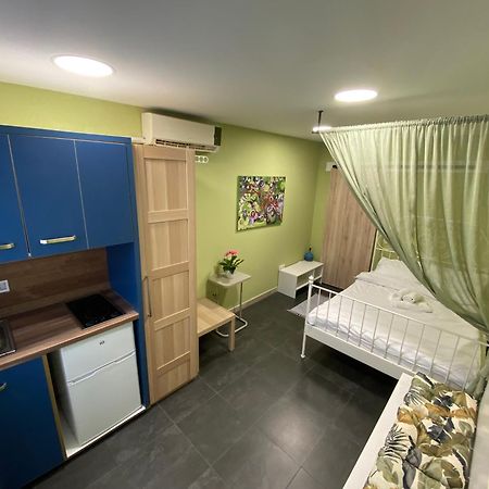 Nirvana'S Compact Studio Apartment Tesalonika Bagian luar foto